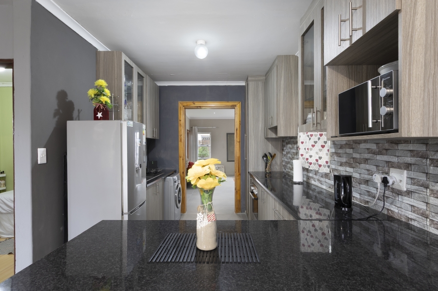 3 Bedroom Property for Sale in Broadlands Village Western Cape